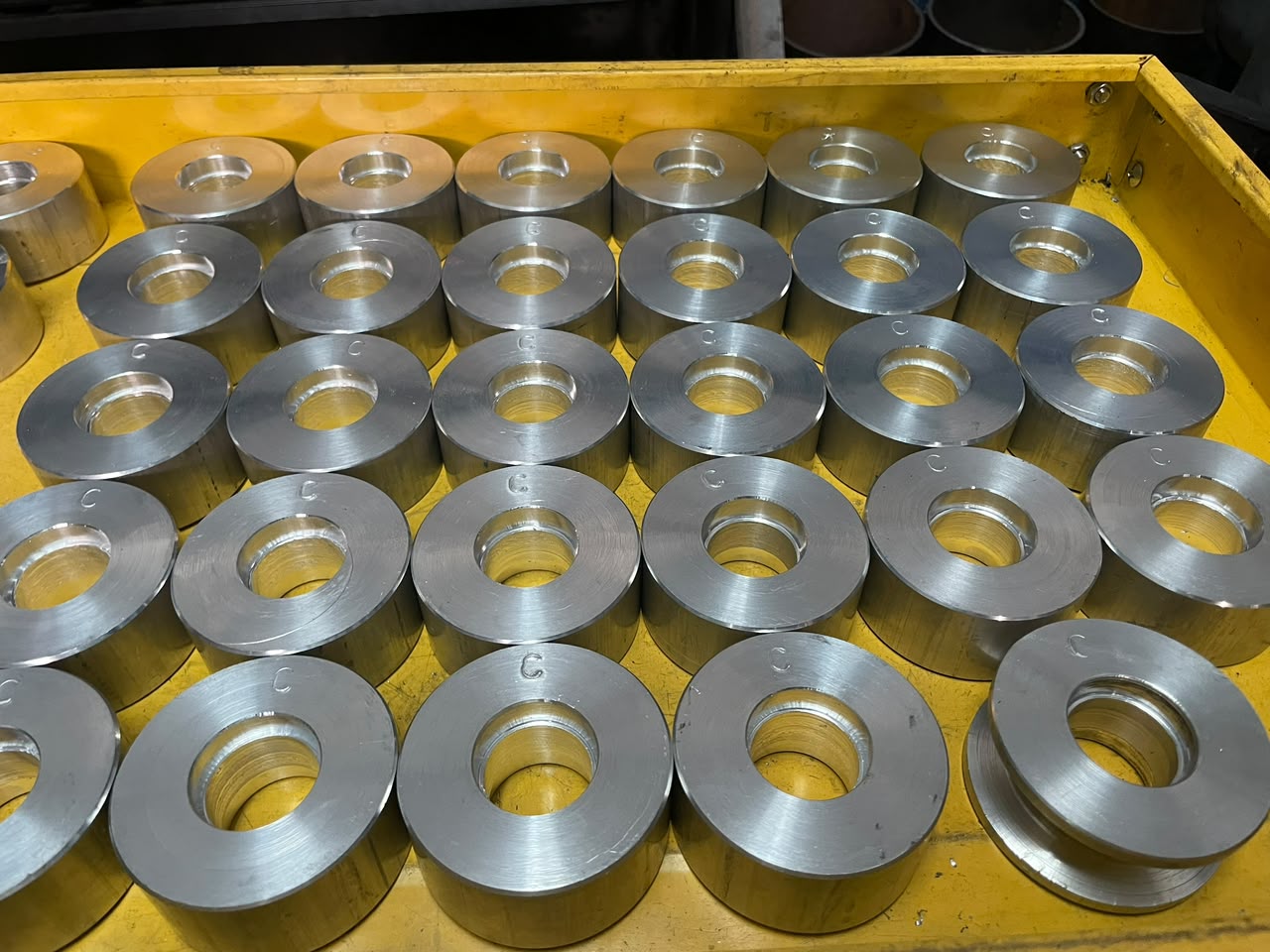 Piezas metálicas maquinadas por MAPROMEC